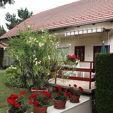 Erika Apartmanhazak Hévíz Exterior foto