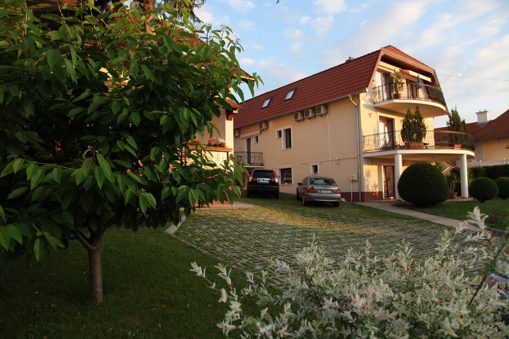 Erika Apartmanhazak Hévíz Cameră foto