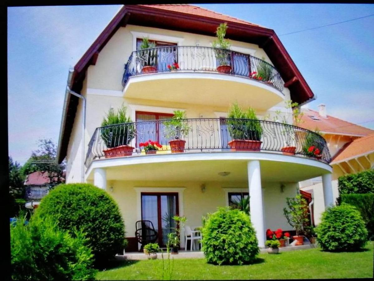 Erika Apartmanhazak Hévíz Exterior foto