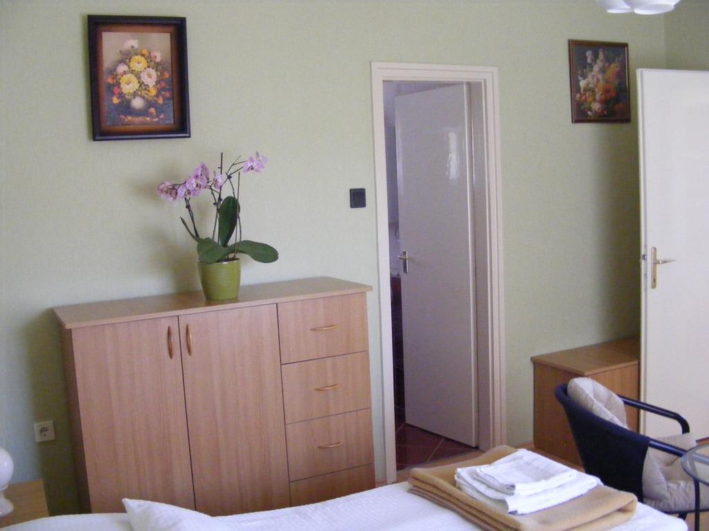 Erika Apartmanhazak Hévíz Exterior foto