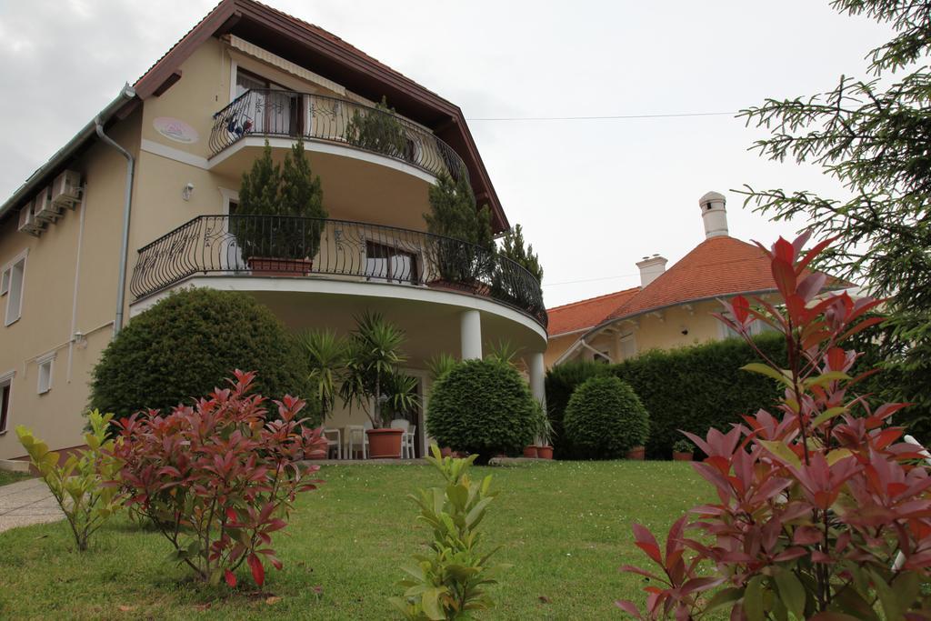 Erika Apartmanhazak Hévíz Exterior foto