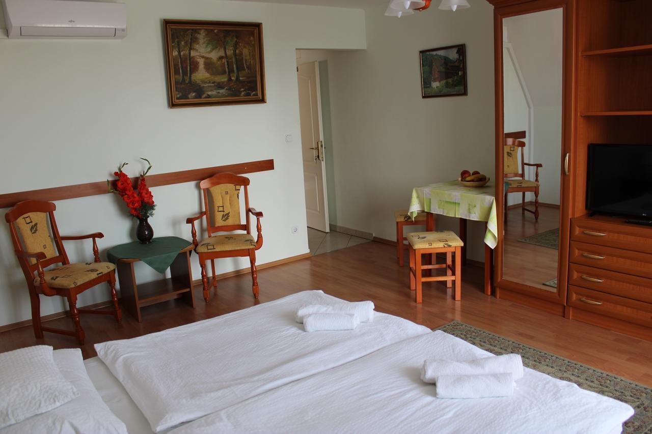 Erika Apartmanhazak Hévíz Exterior foto