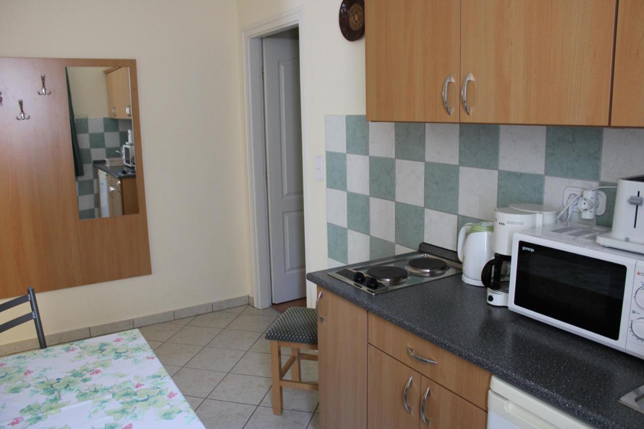 Erika Apartmanhazak Hévíz Exterior foto