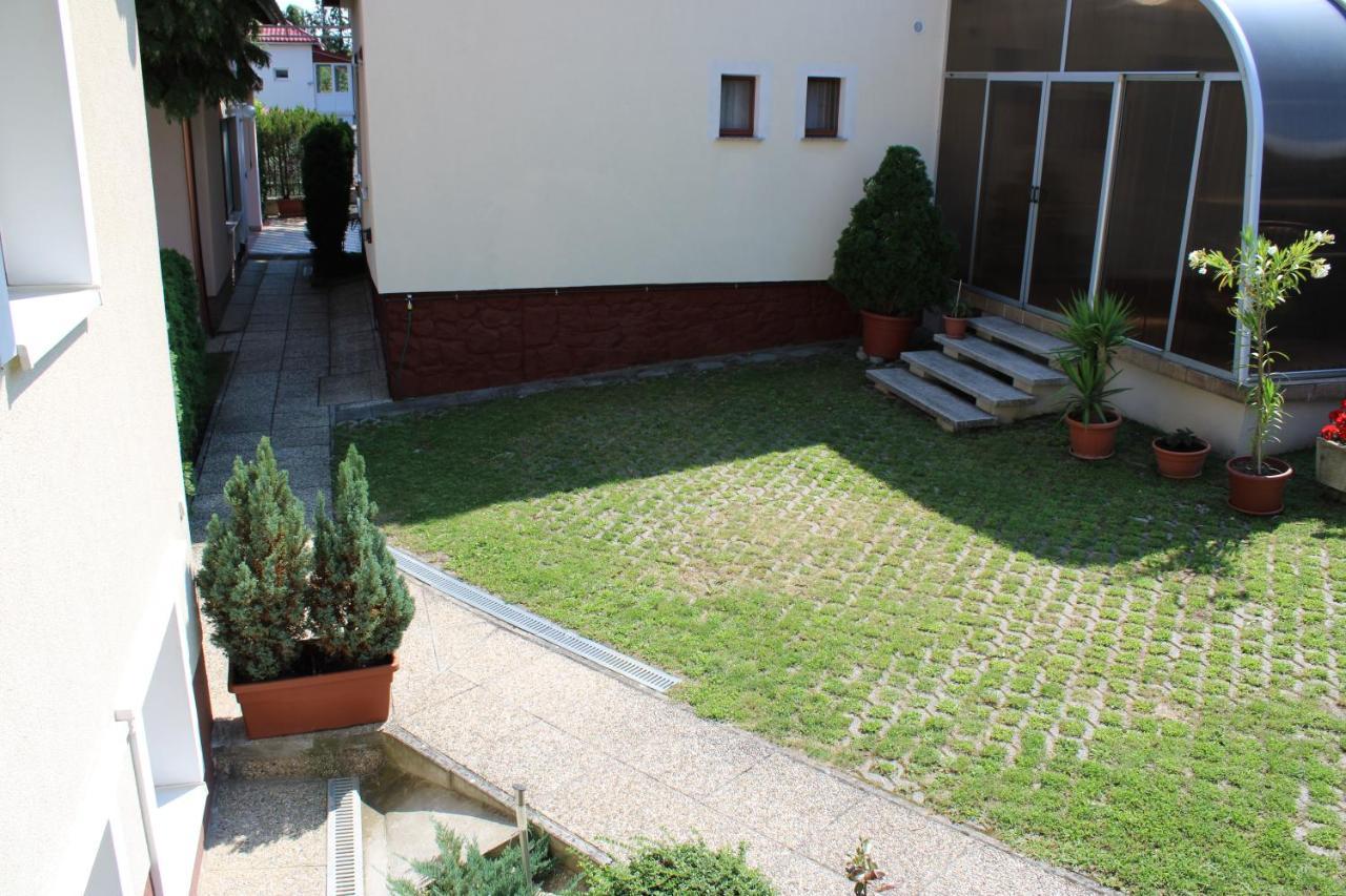 Erika Apartmanhazak Hévíz Exterior foto